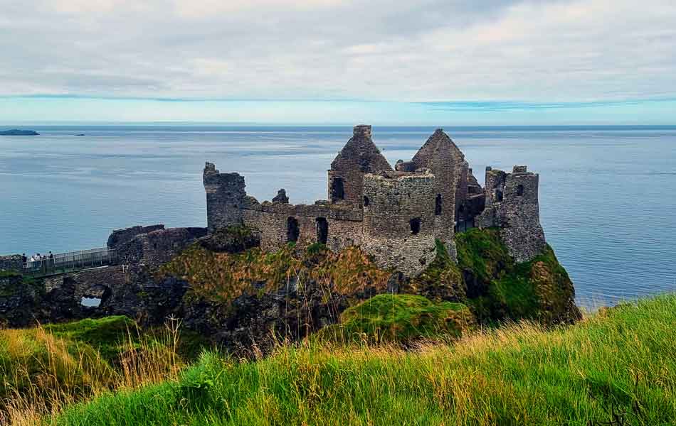 Dunluce Castle - Giants Causeway Tour from Belfast